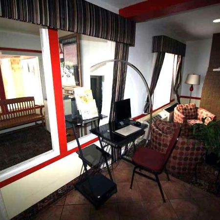 Norwood Inn Minneapolis Roseville Kültér fotó