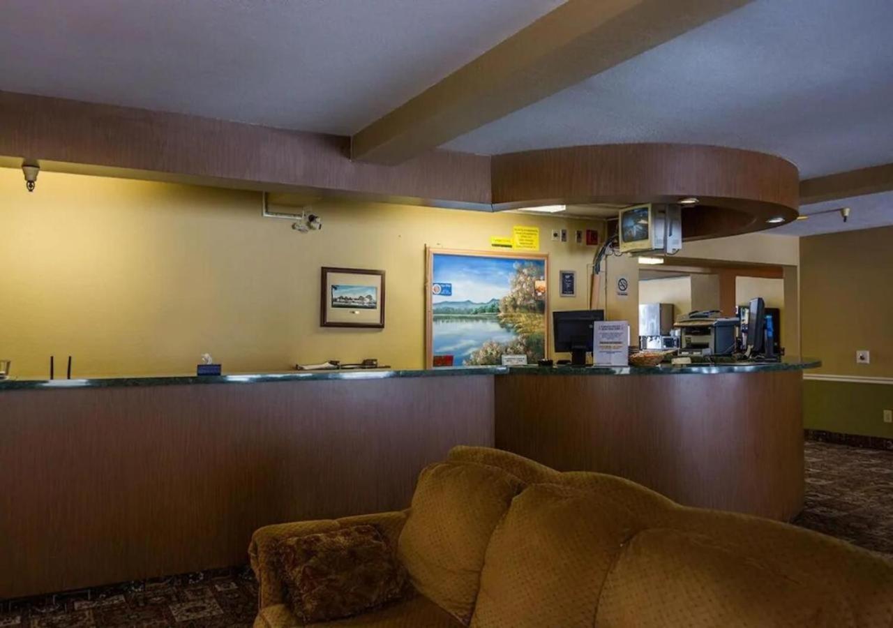 Norwood Inn Minneapolis Roseville Kültér fotó
